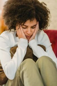 dor de cabeça por não beber água